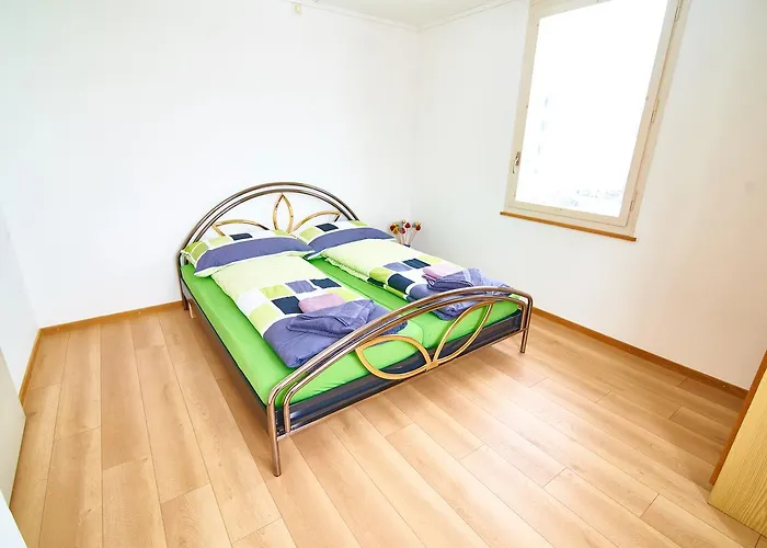 New West Station * Entrelagos