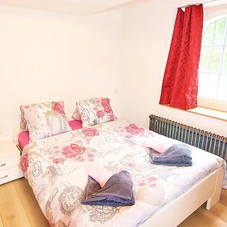 New West Station Apartamento Entrelagos